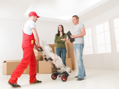 Commercial moving truck support for businesses in Haringey